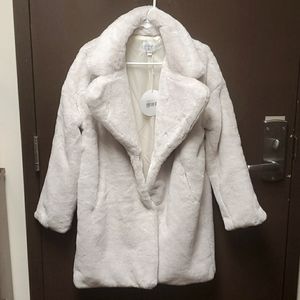 Fluffy coat brand new